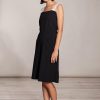 Damen SinWeaver atternative fashion Kleider | Kurzes Kleid Schwarz Taillen-Verstellbartrager Weis